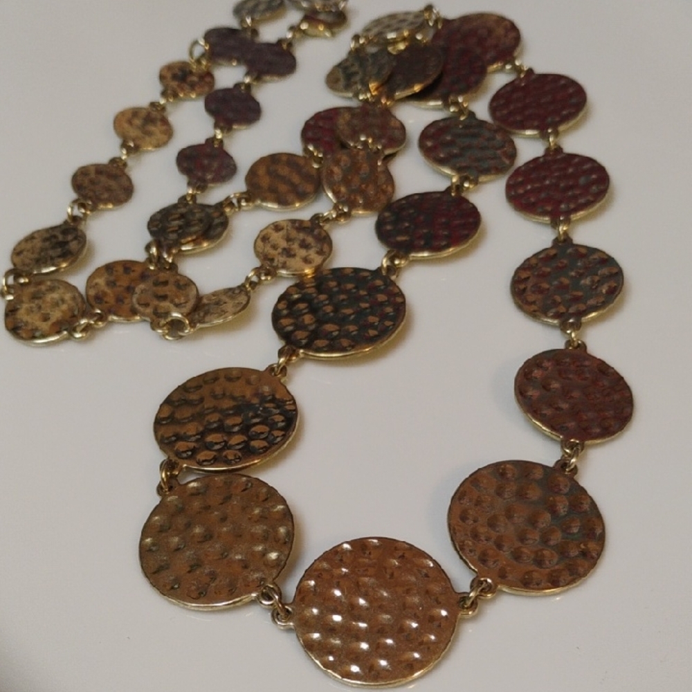 Elegant Gold Textured Design Circles Long Necklace
